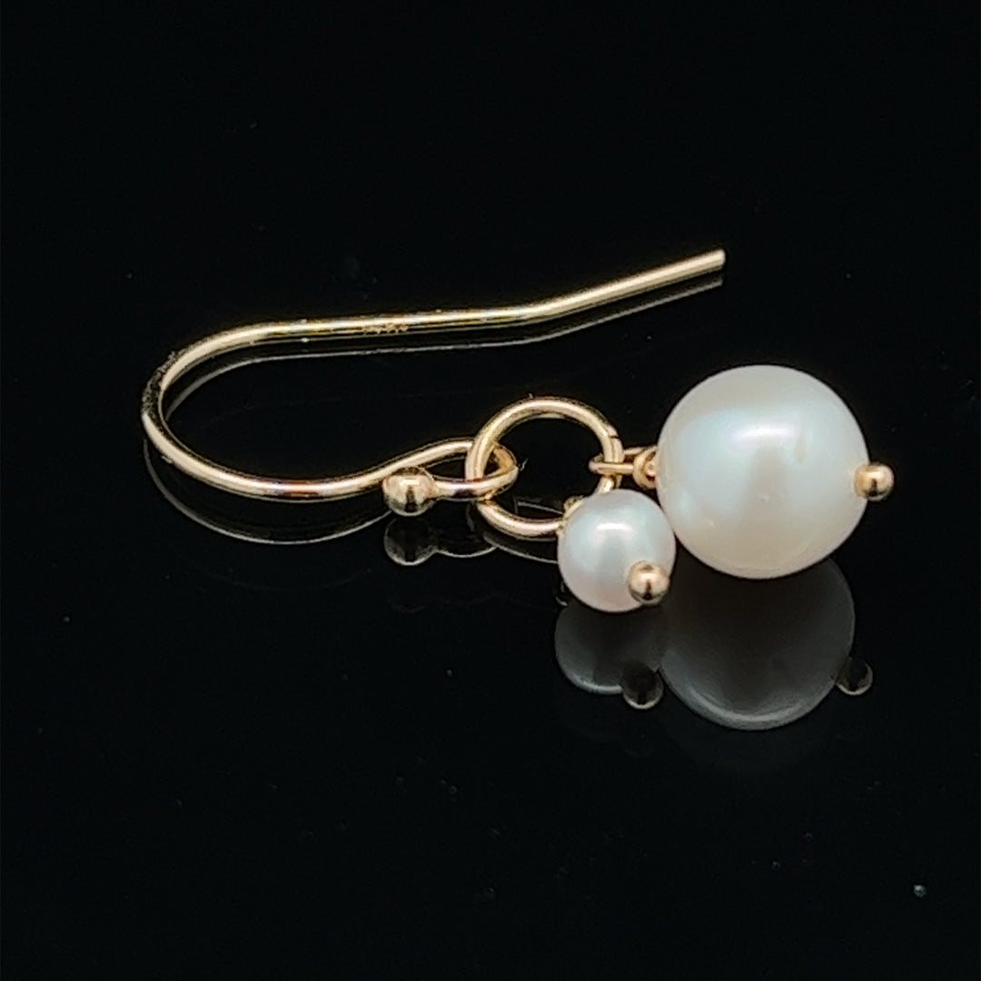van luna - akoya pearl duet earrings - valentshop.com
