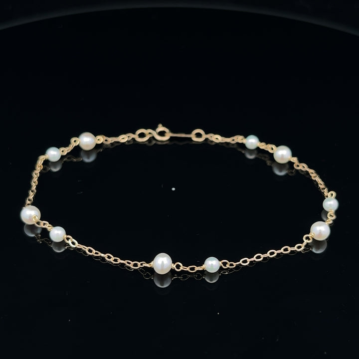 van luna - big & small akoya pearl station bracelet - valentshop.com