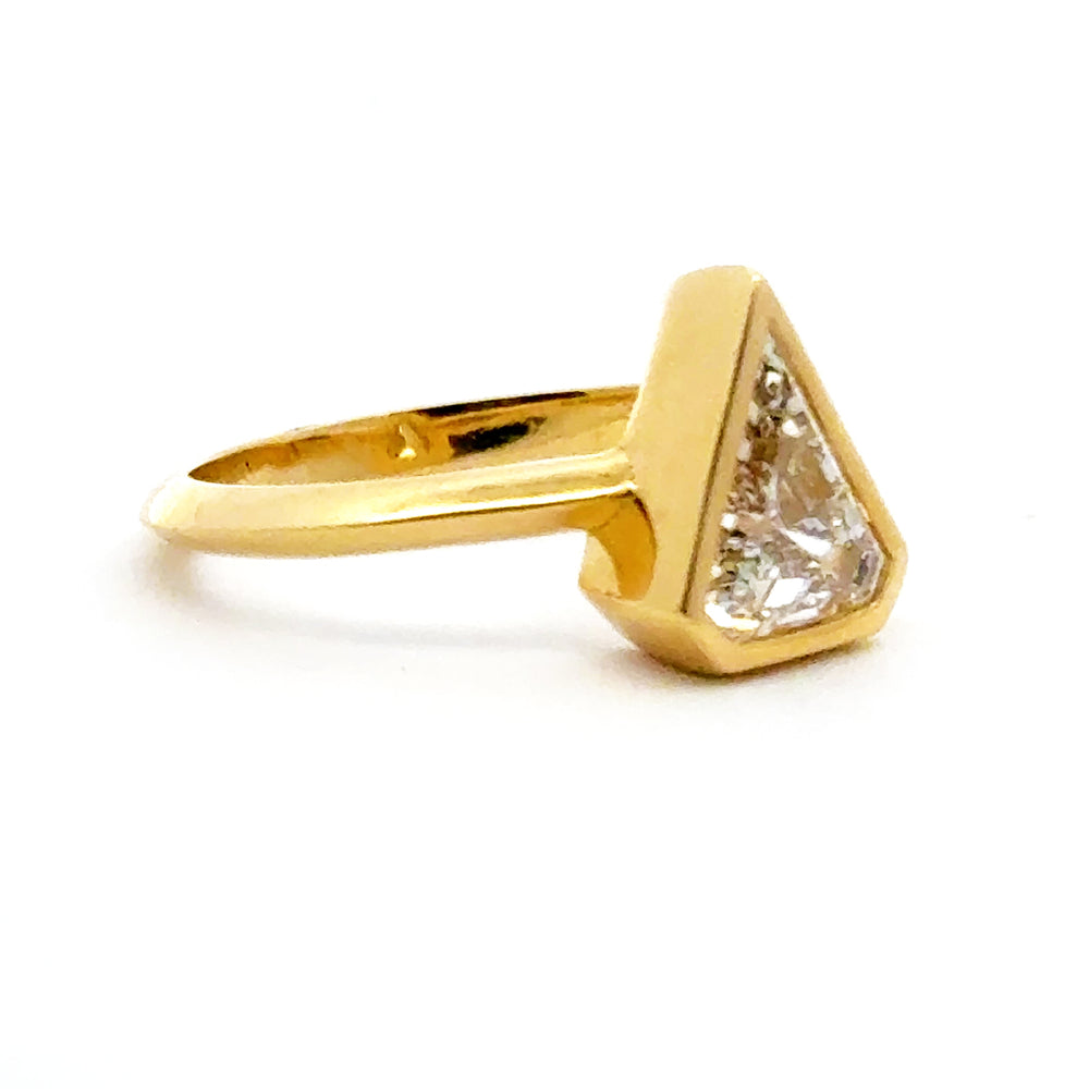 1.37 ct kite diamond full-bezel engagement - Valentshop Jewelry