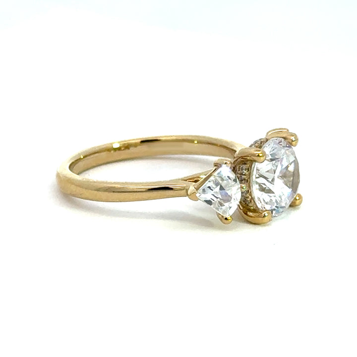 2.6 ctw round diamond three-stone trillion engagement ring - Valentshop Jewelry