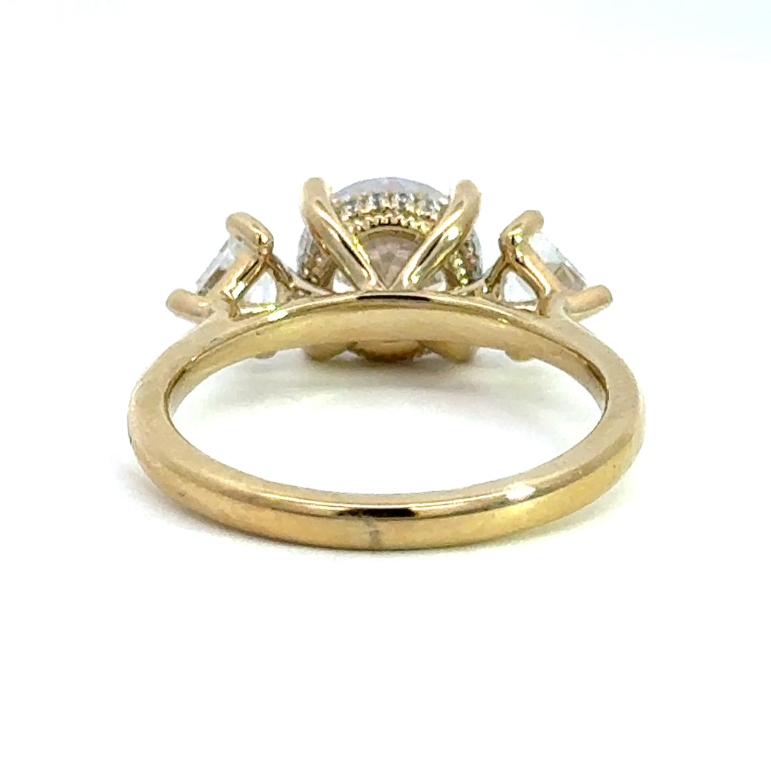 2.6 ctw round diamond three-stone trillion engagement ring - Valentshop Jewelry