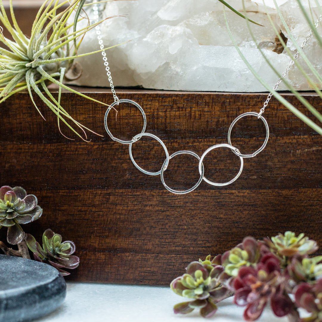 five-ring necklace - valentshop.com