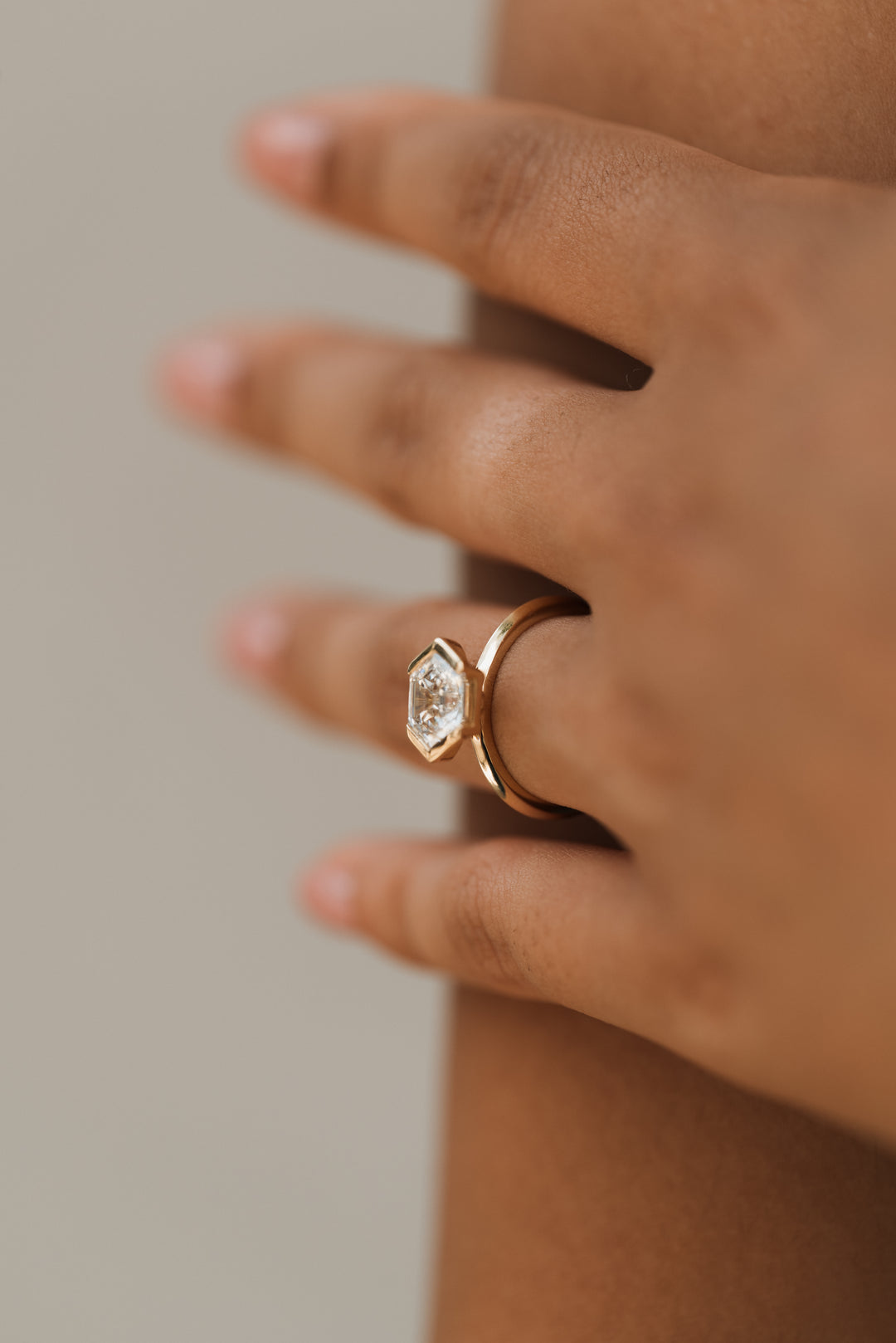 1.81 ct hexagon diamond half-bezel engagement ring - Valentshop Jewelry