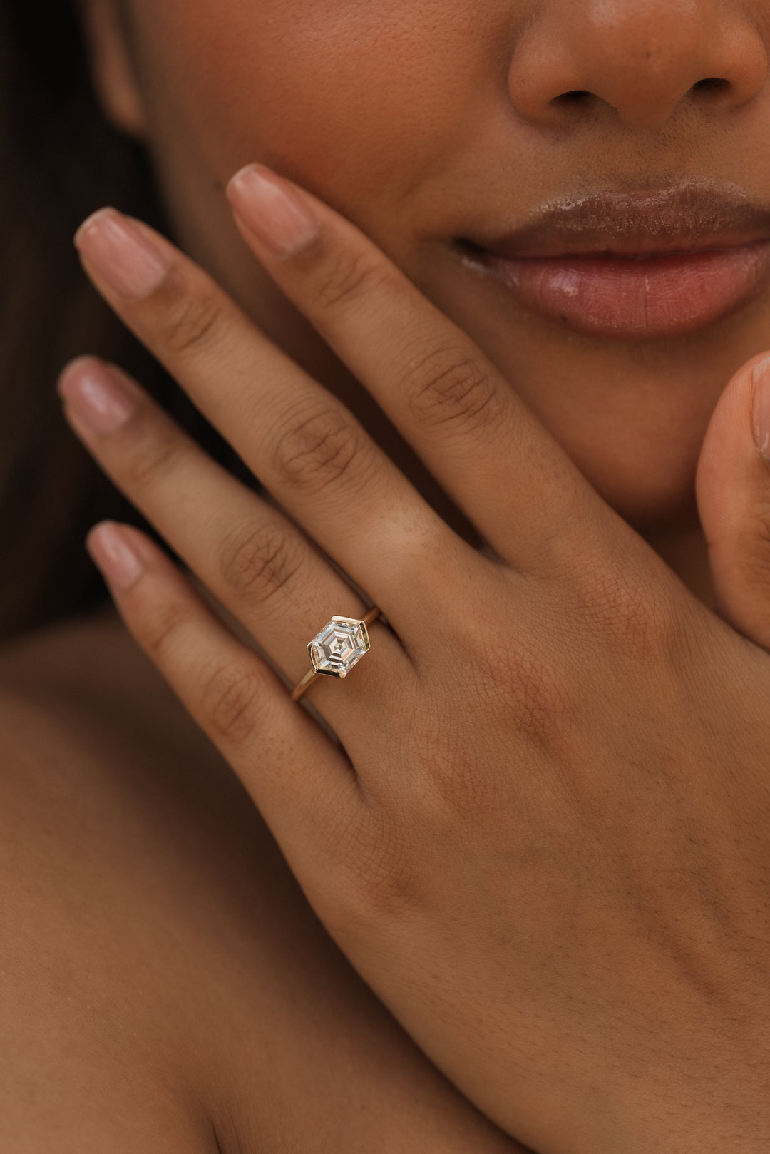 1.81 ct hexagon diamond half-bezel engagement ring - Valentshop Jewelry