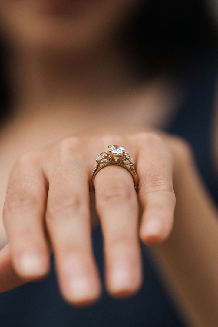 2.5 ctw oval diamond three-stone hexagon engagement ring - Valentshop Jewelry