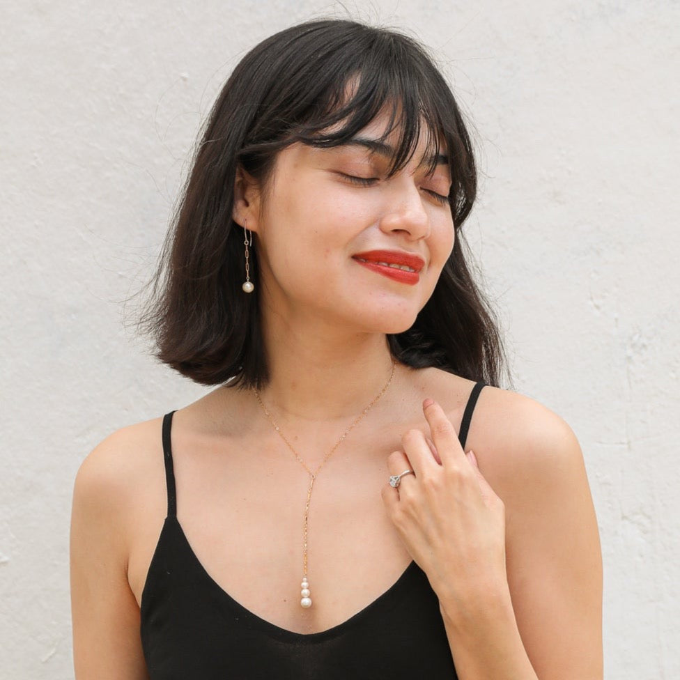 lariat y-necklace with graduated pearls & gold bar accents - Valentshop Jewelry