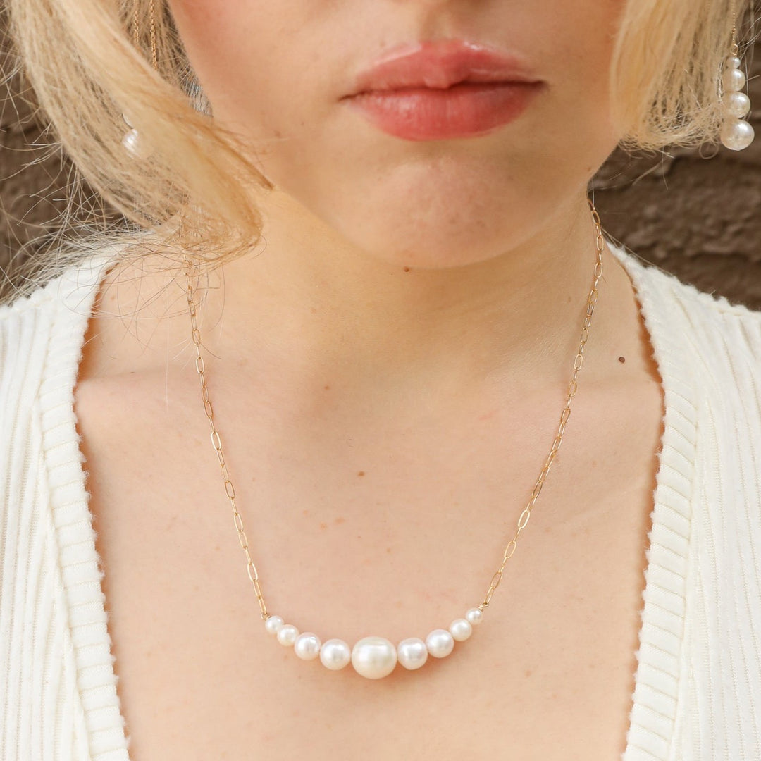 bold graduated pearl bar necklace - valentshop.com