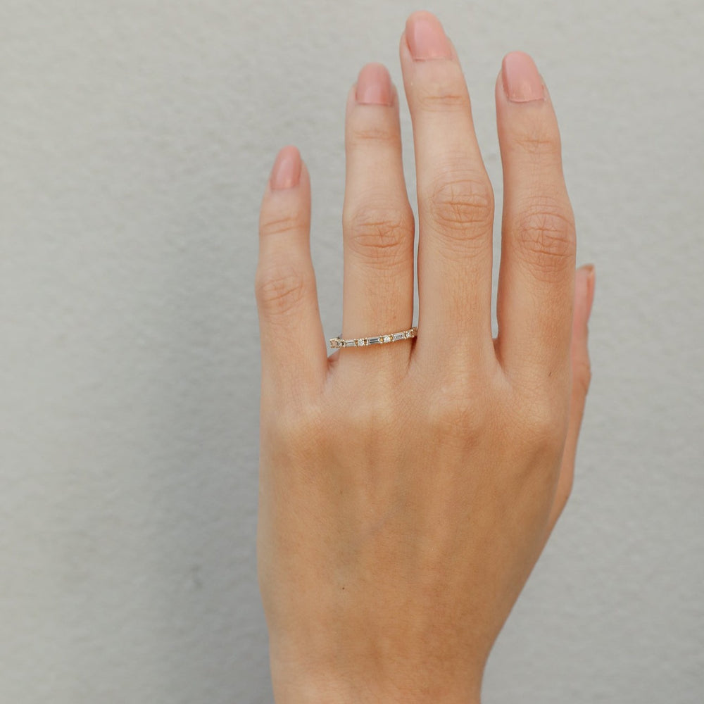 baguette & round diamond band - Valentshop Jewelry