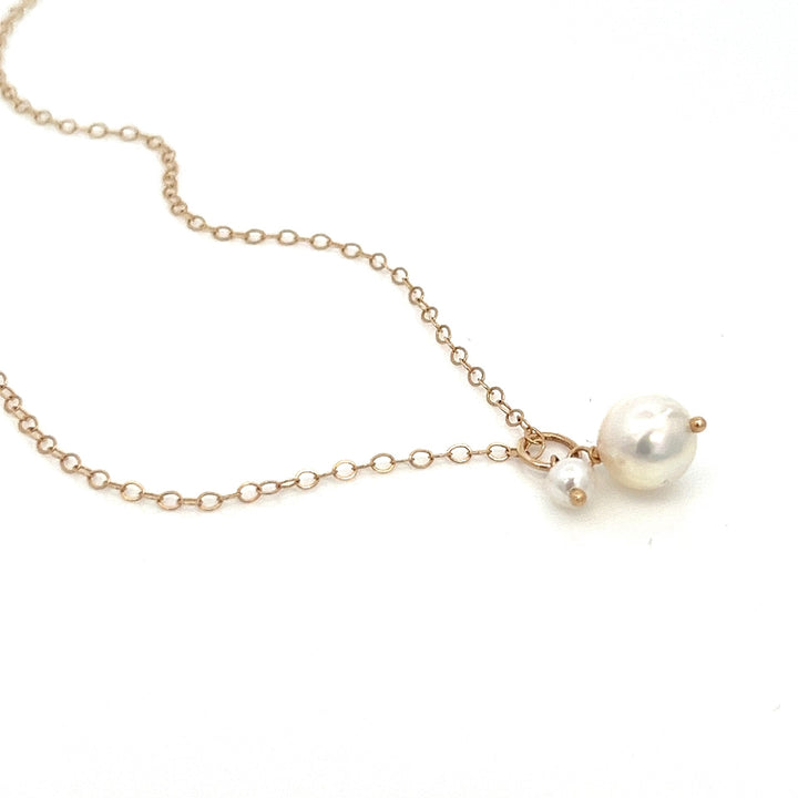 van luna - akoya pearl duet pendant necklace - valentshop.com