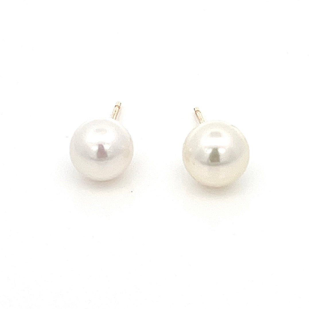van luna - classic akoya pearl studs - valentshop.com