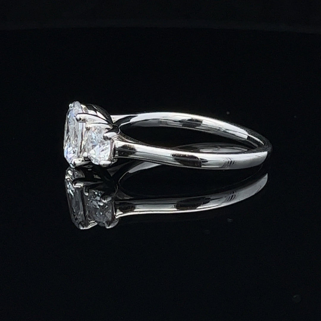 1 3/4 ctw three-stone oval diamond engagement ring - valentshop.com