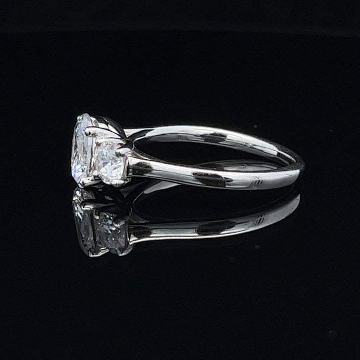 1 3/4 ctw three-stone oval diamond engagement ring - valentshop.com